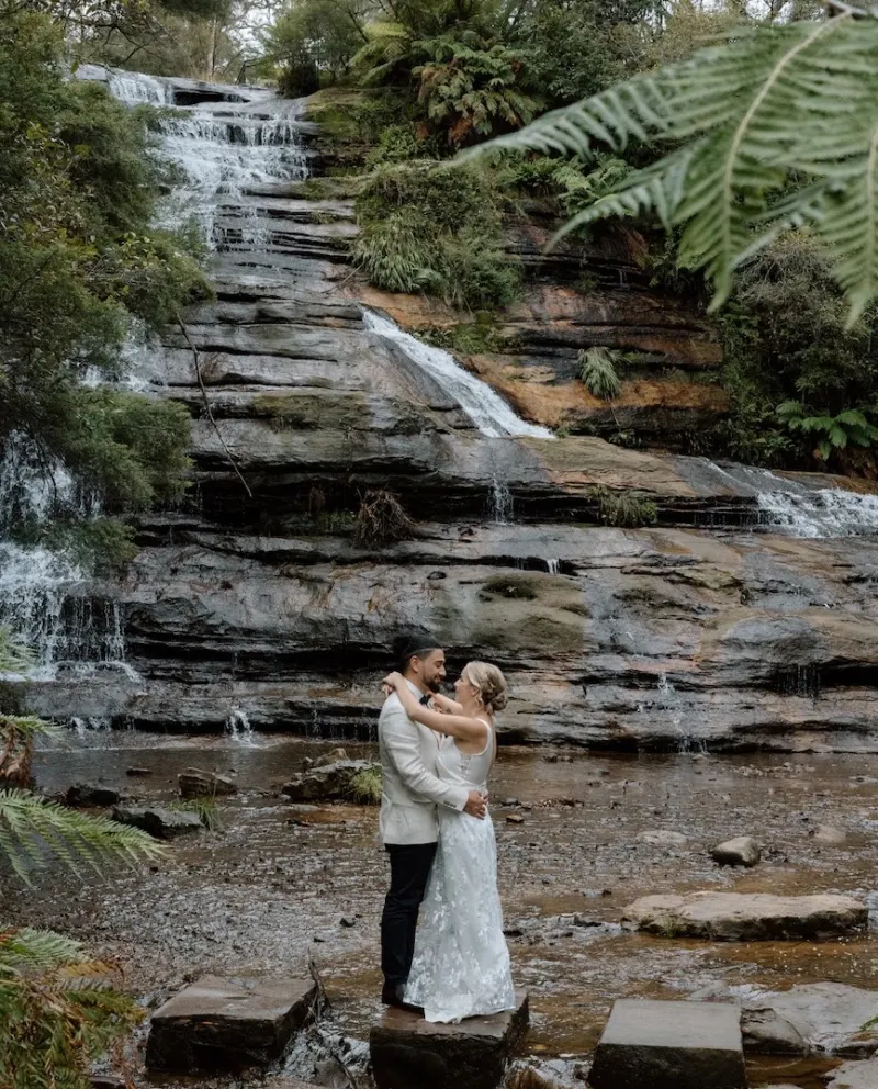 A clifftop elopement in the Blue Mountains