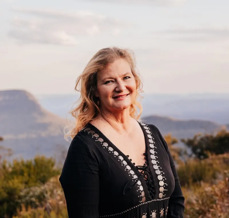 Malina Schindler, Allview Escape