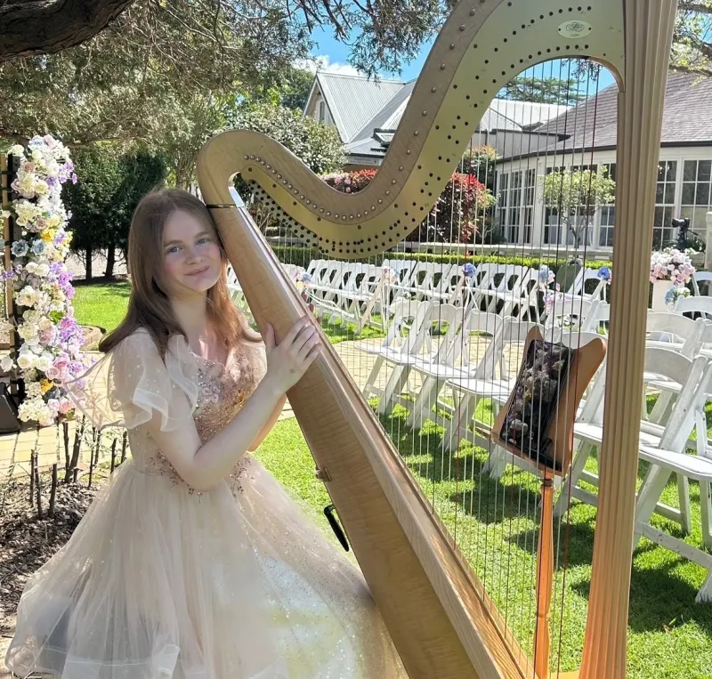 Chloe Corbett, Chloe Corbett Harp